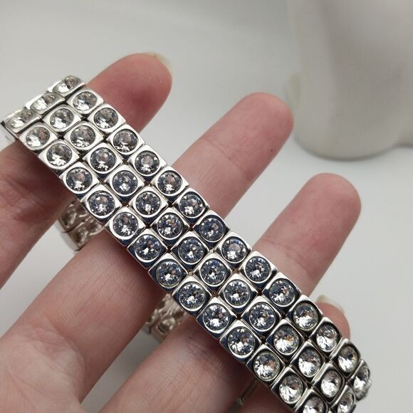 Heavy well made iced out crystal bracelet B1116 - Picture 2 of 2